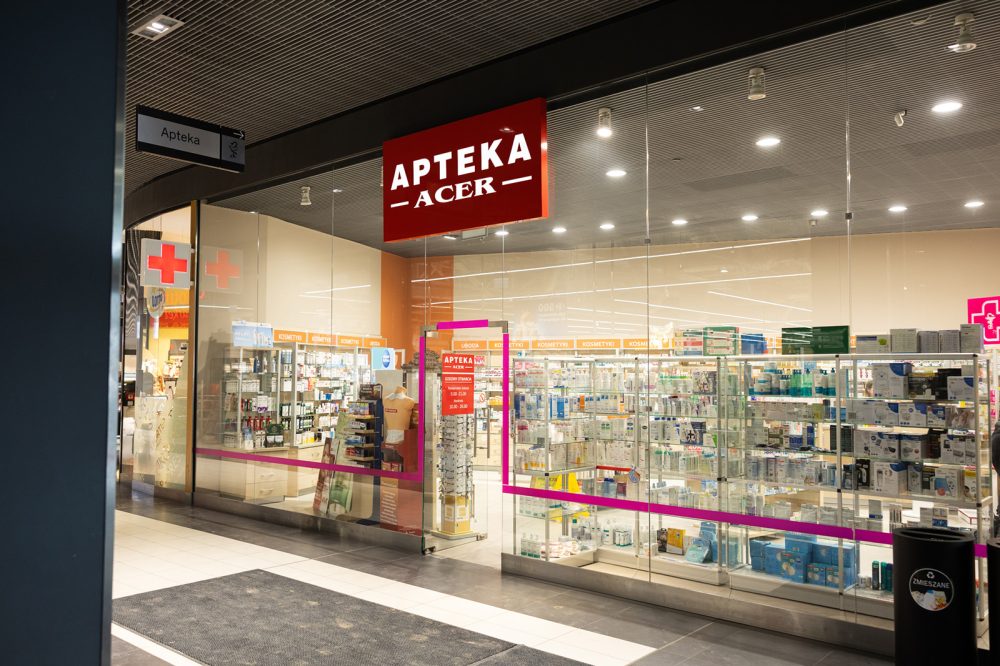 witryna sklepu apteka acer w galerii veneda