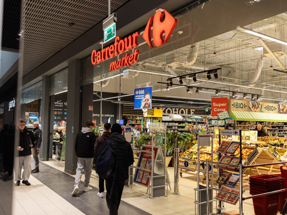witryna marketu carrefour w galerii veneda