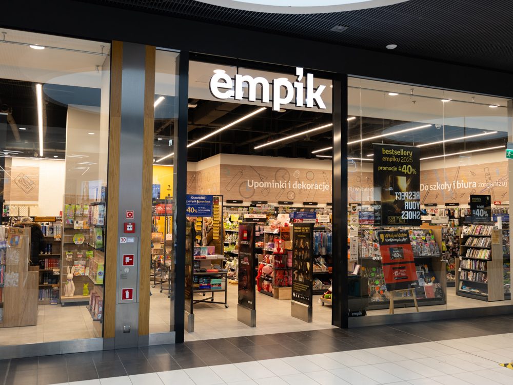 witryna księgarni empik w galerii veneda