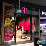 witryna salonu t-mobile w galerii veneda