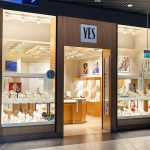 witryna salonu yes w galerii veneda