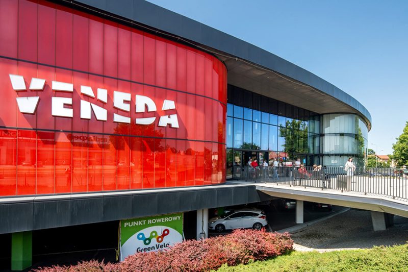 wejście i fasada galerii veneda