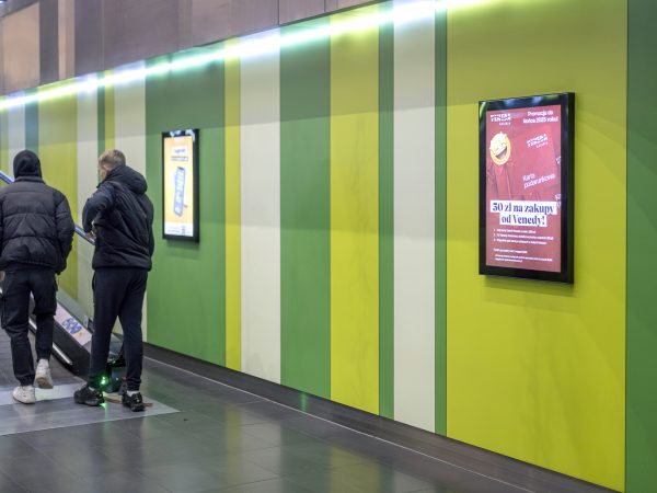 Gabloty na plakaty w galerii veneda